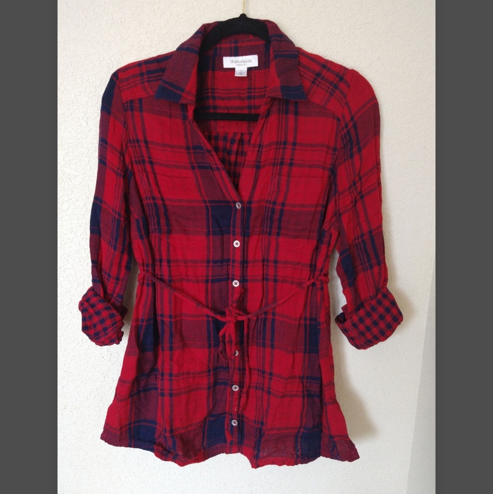 Motherhood Maternity button down shirt